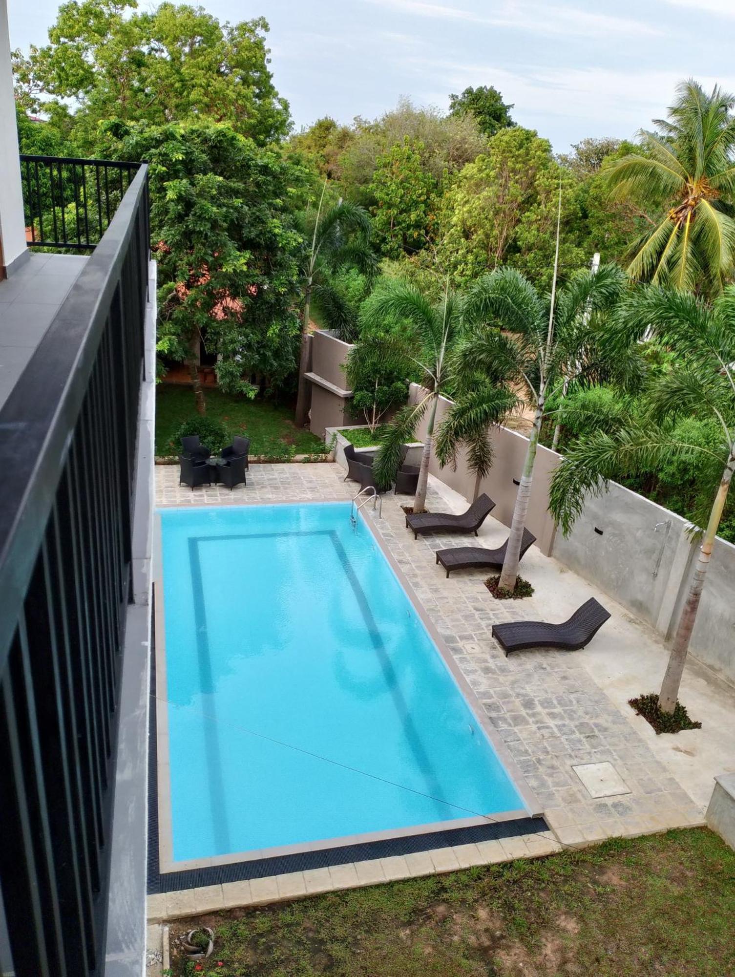 Malindu Yala Gate Hotel Tissamaharama Buitenkant foto