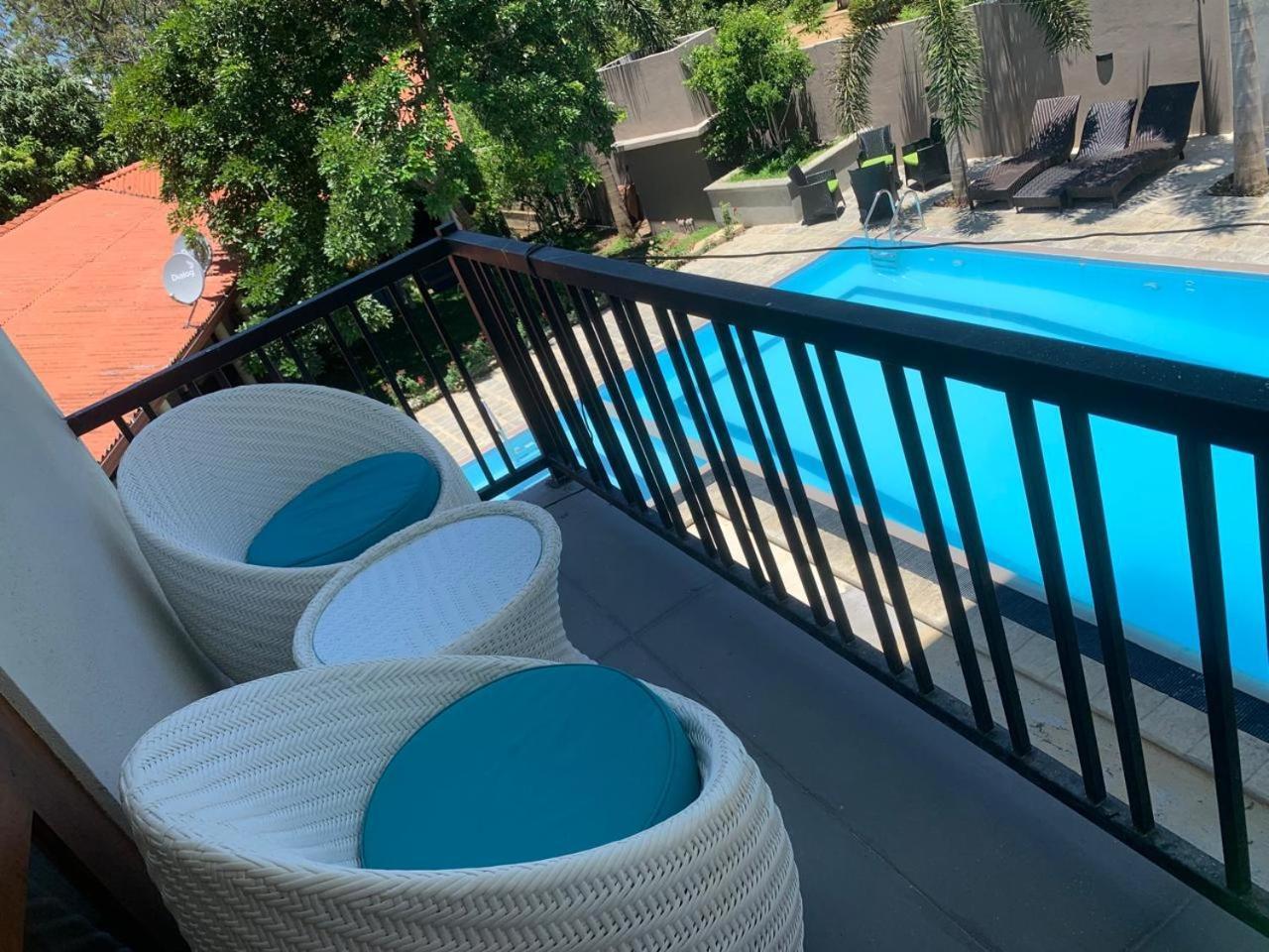 Malindu Yala Gate Hotel Tissamaharama Buitenkant foto