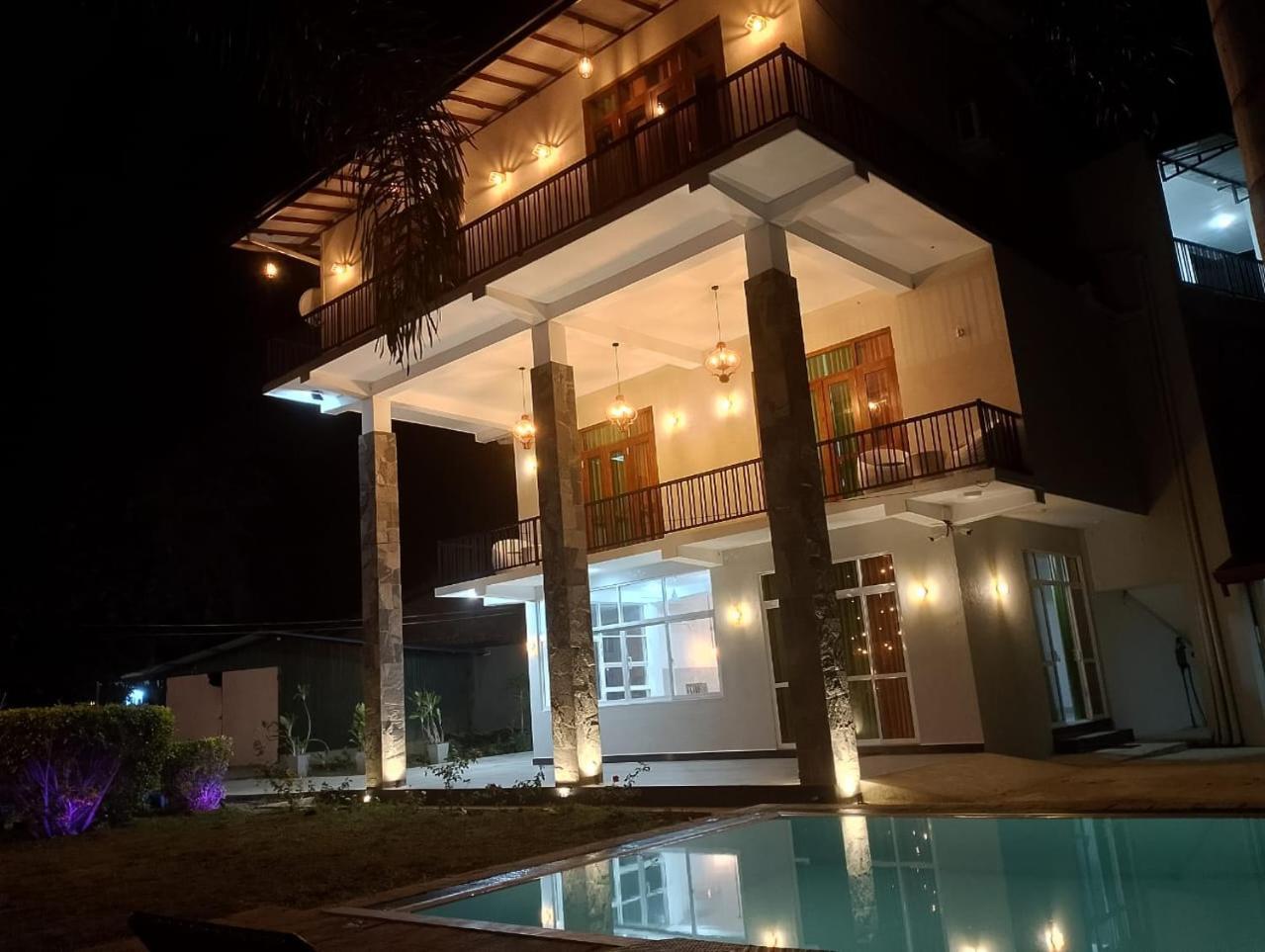 Malindu Yala Gate Hotel Tissamaharama Buitenkant foto